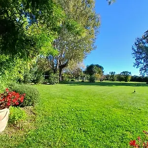domaine-du-lac-de-la-valee.fr-provencehotel.com/