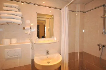 ***  Grand Hotel De Turin Paris France
